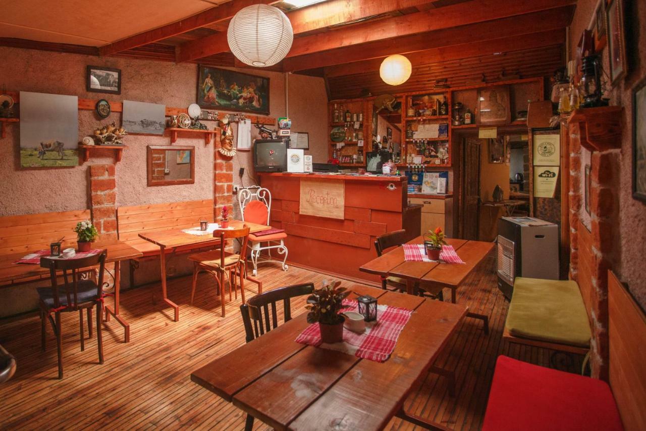 The Wanderers Hostel Shkodër Екстериор снимка