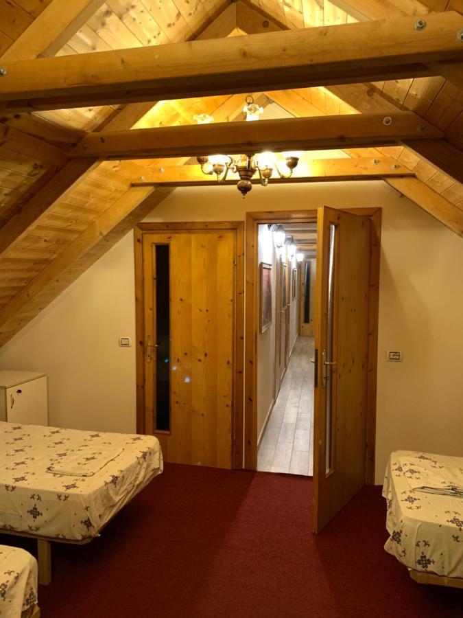 The Wanderers Hostel Shkodër Екстериор снимка