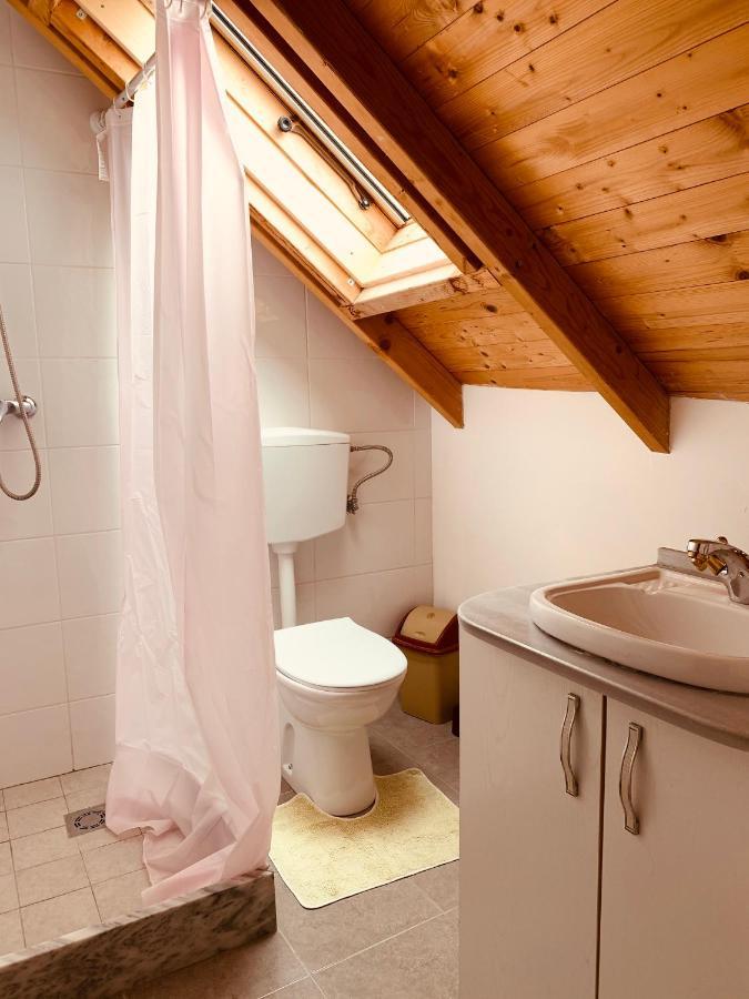 The Wanderers Hostel Shkodër Екстериор снимка